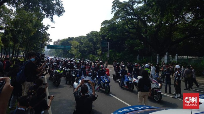 Tak ada kepanikan yang terlihat di area parade MotoGP itu saat guncangan gempa Sukabumi dilaporkan terasa di sejumlah wilayah Jakarta.