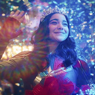 Poster Terbaru 'Ms. Marvel' Perlihatkan Sosok Kamala Khan dan Keluarga