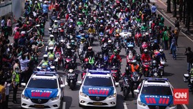 Warga Panjat Pagar Hotel Kempinski Demi Lihat Pembalap MotoGP