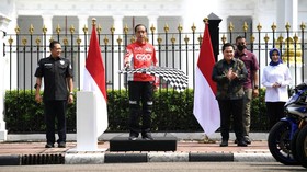 Momen Jokowi Lepas Parade Pembalap Pertamina Grand Prix of Indonesia