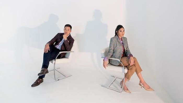 Potret Prewedding Putri Tanjung dan Guinandra Jatikusumo yang Stylish dan Modern Potret Prewedding Putri Tanjung dan Guinandra Jatikusumo yang Stylish dan Modern