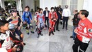 Para pebalap MotoGP melakukan parade dan bertemu dengan presiden Jokowi di Istana Negara Rabu &lpar;16&sol;3&rpar;&period; Yuk&comma; intip momennya&excl;