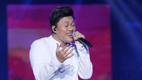 Bawa Lagu Ego, Rizky Febian Bikin Penonton Lazada Fest Galau Bareng