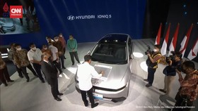 VIDEO: Jokowi Luncurkan Mobil Listrik Pertama Buatan Indonesia