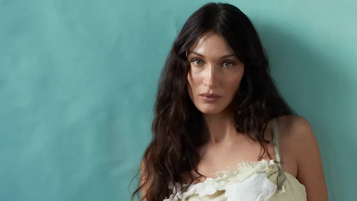 Bella Hadid Akui Operasi Hidung Saat Usia 14, Sang Ibu Dianggap Berlakukan Standar Kecantikan Bella Hadid Akui Operasi Hidung Saat Usia 14, Sang Ibu Dianggap Berlakukan Standar Kecantikan