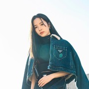 Intip Foto 'Mewah' Idol K-Pop Perempuan dengan Tas Koleksi Prada Terbaru!