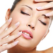 Memasuki Usia 40-an Ingin Tunda Munculnya Kerutan di Wajah? Begini Kata Spesialis Kulit!