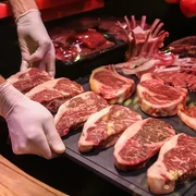 Selain Jadi Sumber Bau Badan, Ini 6 Dampak Buruk Makan Daging Kebanyakan, Yuk Lebih Bijak!