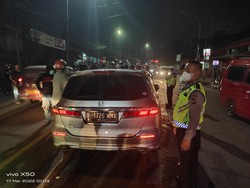Pengendara Mobil yang Tabrak 7 Kendaraan Dites Urine, Ini Hasilnya