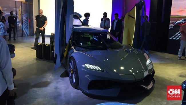 Koenigsegg Gemera dan Jesko meluncur di Indonesia, Kamis (17/3). Mobil asal Swedia ini menggoda 'crazy rich' dalam negeri.