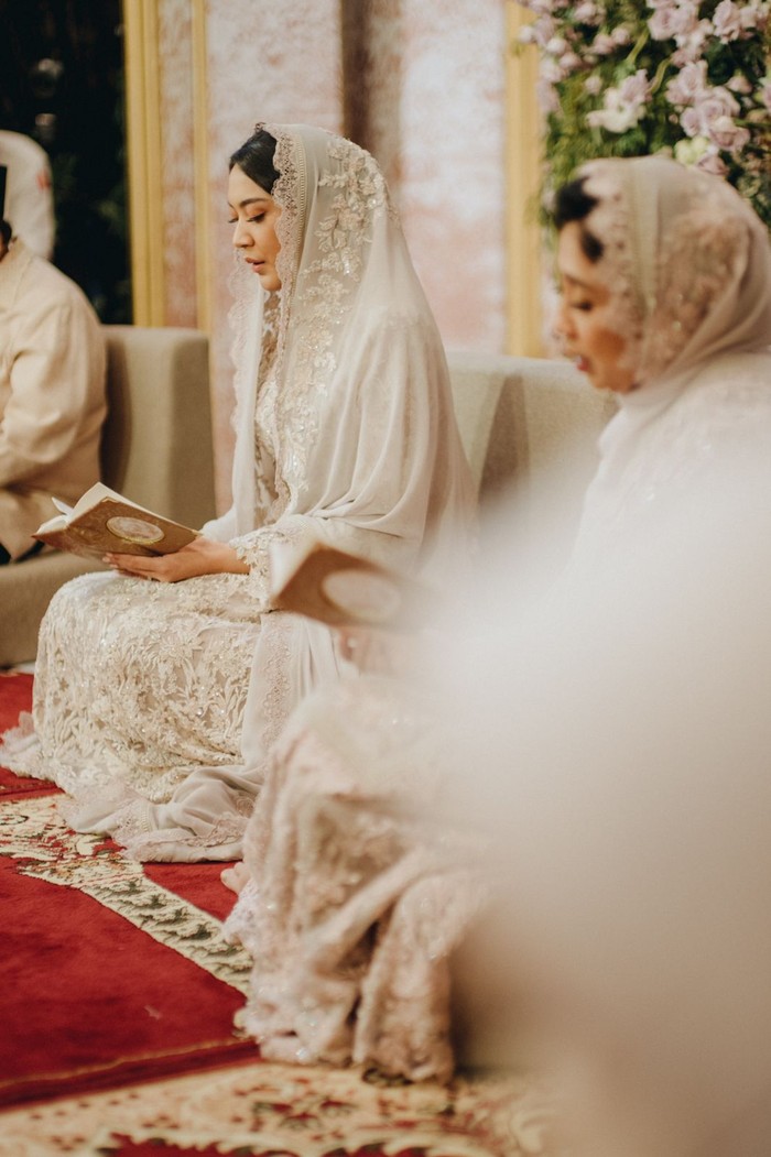 Ibunda Putri Anita Ratnasari Tanjung juga mengungkapkan wejangan dan restunya untuk sang anak. (Foto: Dok. Morden.co/Samuel Rustandi)