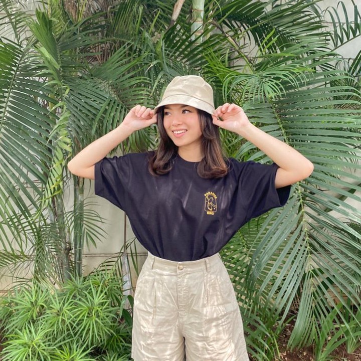 <p>Berbeda dengan sang adik yang berkarier di dunia peran seperti ayahnya, Bella justru dikenal sebagai influencer. (Foto: Instagram @nabilahrdz)<br /><br /><br /></p>