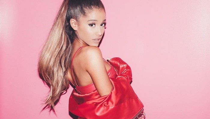 Perubahan Gaya Ariana Grande dari Bintang Nickelodeon hingga Jadi Juri The Voice!