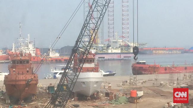 Pemprov DKI Jakarta diminta menghentikan sementara operasional PT Karya Citra Nusantara (KCN) buntut persoalan pencemaran batu bara.