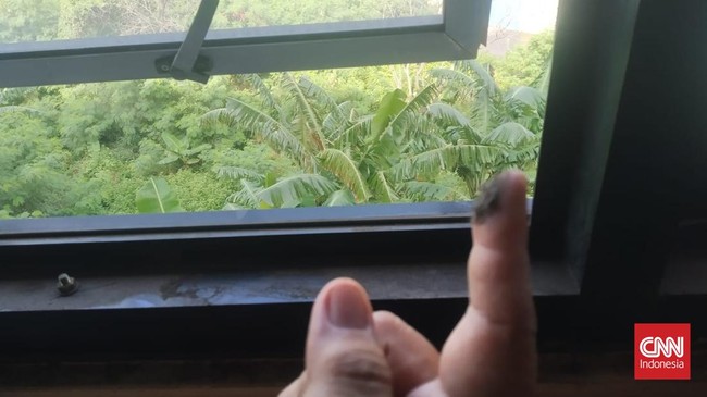 Salah satu yang menurut Widodo perlu butuh waktu lebih lama adalah pembangunan tanggul setinggi 4 meter pada area stockpile.