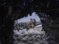 Cek Fakta Video Viral Ukraina Diklaim Tembak Tentara Rusia yang Ditahan