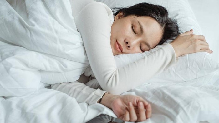 4 Kebiasaan Sebelum Tidur Ini Dipercaya Ampuh Bikin Cepat Langsing, Wah Beneran?