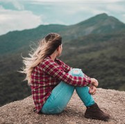 Menjalani Hidup dengan Lebih Bahagia, Coba 4 Cara Ini Agar Kamu Terhindar dari Kesepian!