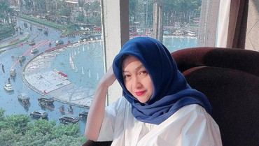 img-title Artis Senior Dina Mariana Meninggal Dunia