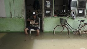 FOTO: Banyumas Kembali Terendam Banjir usai Hujan dan Pasang