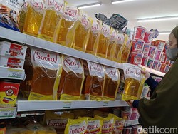 Lebih Murah Mana Harga Minyak Goreng di Indomaret Vs Alfamart?