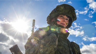 Rusia Gelar Kontes Kecantikan Tentara di Tengah Serangan ke Ukraina