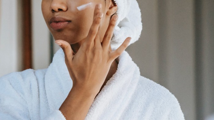 Agar Kulit Wajah Tetap Kencang di Usia 40-an, Ini 7 Trik Mudah untuk Jaga Elastisitas Kulit