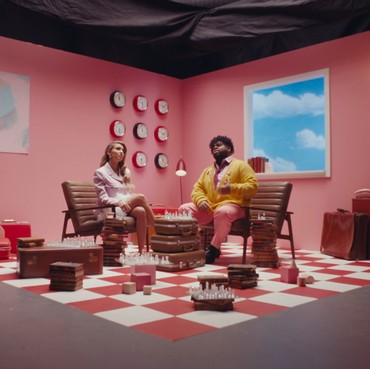 Pink Sweat$ Rilis Video Klip Lagu Kolaborasi dengan Tory Kelly 'Real Thing'