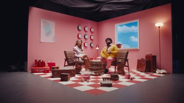 img-title Pink Sweat$ Rilis Video Klip Lagu Kolaborasi dengan Tory Kelly 'Real Thing'