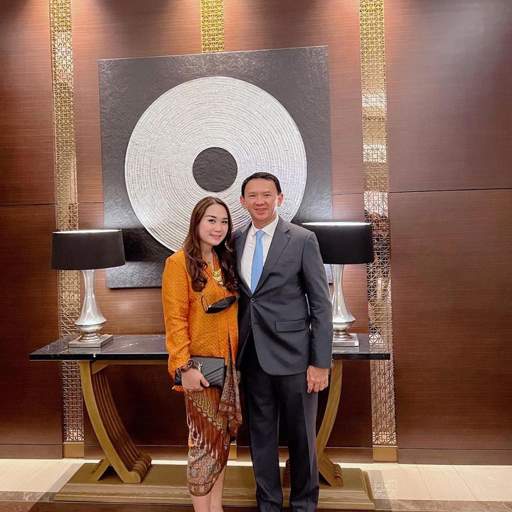 <p>Penampilan terbaru dari Puput juga mencuri perhatian netizen, Bunda. "Wowww langsing banget," komentar @rani****. (Foto: Instagram @btpnd)<br /><br /><br /></p>