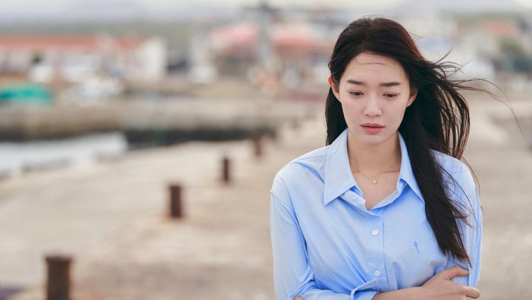 Shin Min Ah dalam drama Korea Our Blues