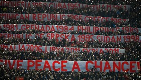 Viral 'Indonesia 1958' di Liga Europa Red Star Belgrade vs Rangers