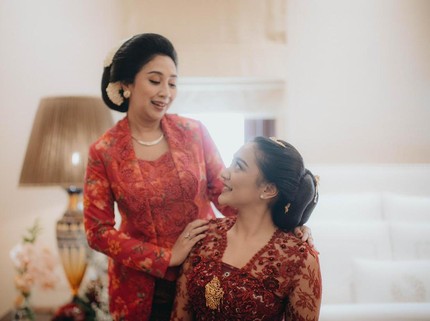 Kisah Putri Tanjung Di-bully Saat Pindah Sekolah & Bagaimana Didikan Ibunda agar Kuat