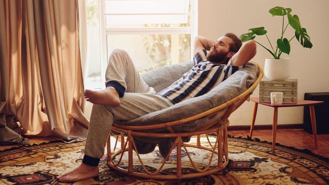 Istilah slow living tengah menjadi perbincangan orang akhir-akhir ini. Apa itu slow living?