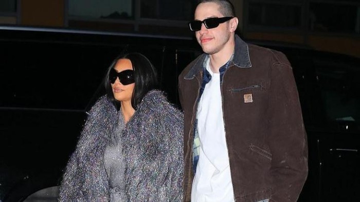 Menilik Hubungan Kim Kardashian dan Pete Davidson dari Zodiaknya! Kira-kira Cocok Nggak?