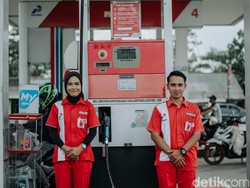 Kisah Cinta Sejoli Foto Prewedding di SPBU, Low Budget hingga Viral