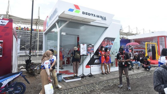 Pertamina menyiapkan berbagai persiapan, salah satunya menghadirkan beberapa gerai merchandise resmi dalam perhelatan Pertamina Grand Prix of Indonesia.