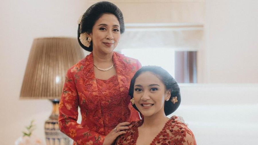 Putri Tanjung