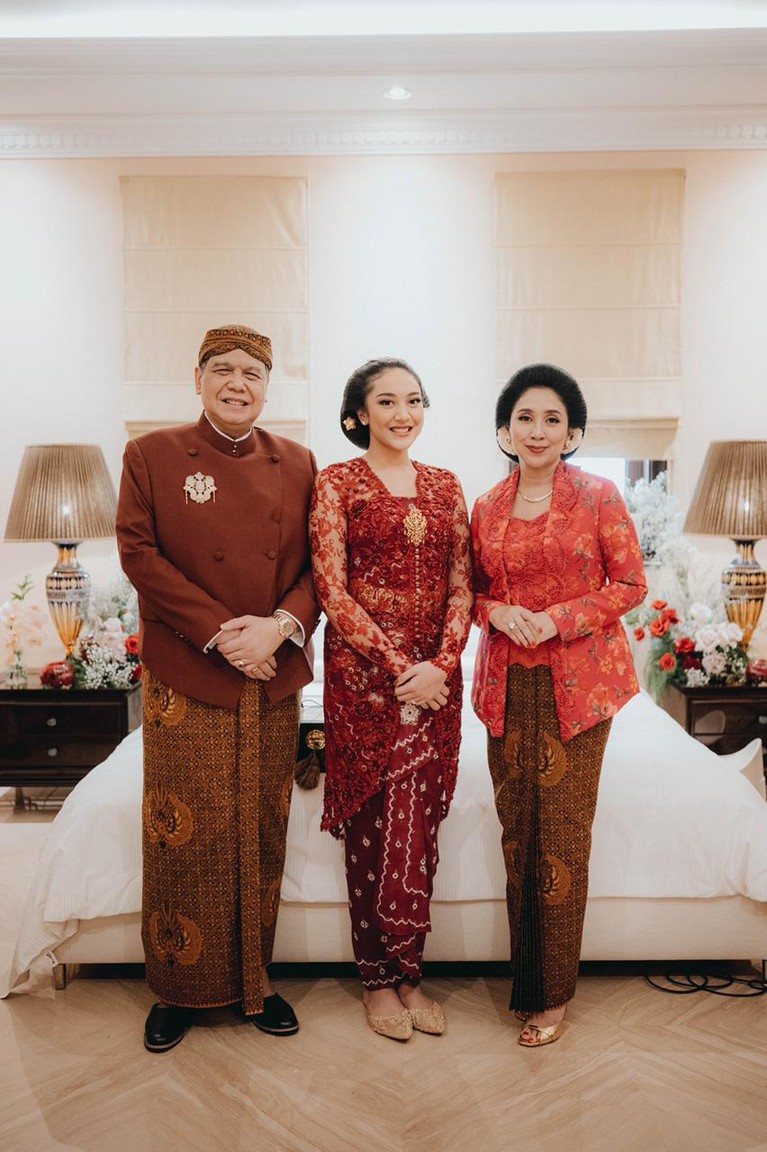 Putri Tanjung