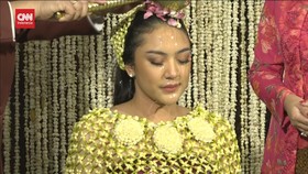 VIDEO: Momen Putri Tanjung Langsungkan Prosesi Adat Siraman