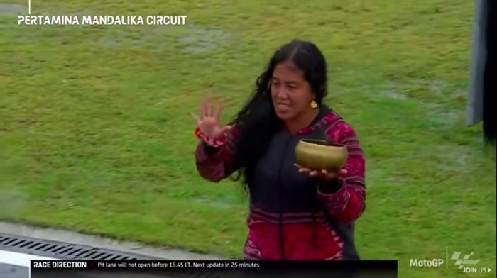 Selain di Indonesia, Negara Ini Turut Pakai 'Pawang Hujan' Saat Ada Perayaan Besar!