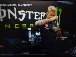 Kocak! MotoGP Berterima Kasih kepada Quartararo yang Parodikan Pawang Hujan