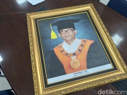 Siapa Tamu yang Datang dan Tembak Mati Rektor UNS Parmanto?