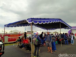 Jelang Race MotoGP, Sirkuit Mandalika Diguyur Hujan