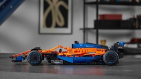 Wujud Mobil Balap F1 McLaren Dibuat dari 1.432 Keping Lego