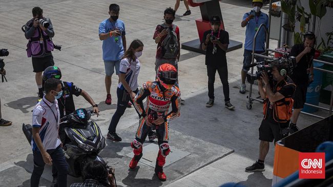 Lihat Marquez Jatuh, Bradl Langsung Siap Jadi Pengganti