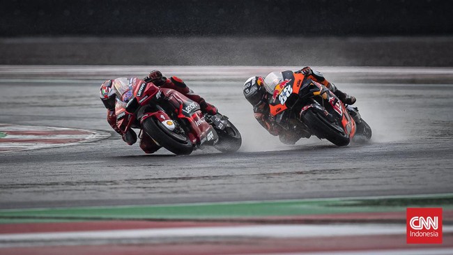 Mengacu dua seri balapan MotoGP 2022 di Losail dan Mandalika, balapan kuda besi musim ini disebut paling tidak bisa ditebak hasil akhirnya atau siapa juaranya.