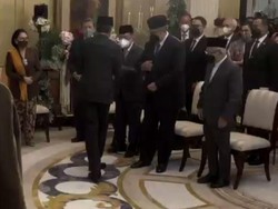 Momen Jokowi Sapa SBY-JK Usai Jadi Saksi Nikah Putri Tanjung