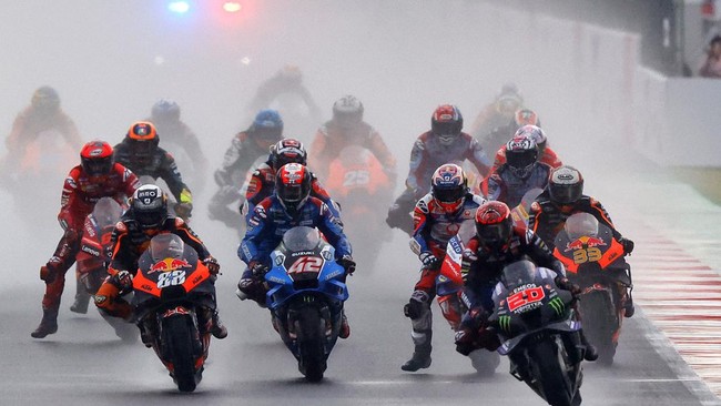 Dinamika di MotoGP Mandalika 2022 yang digelar di Sirkuit Mandalika, akhir pekan lalu, jadi sorotan media asing.