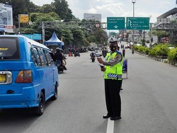Lalin Puncak Bogor H-2 Lebaran Siang Ini Normal, Ada Macet di Pasar Cisarua